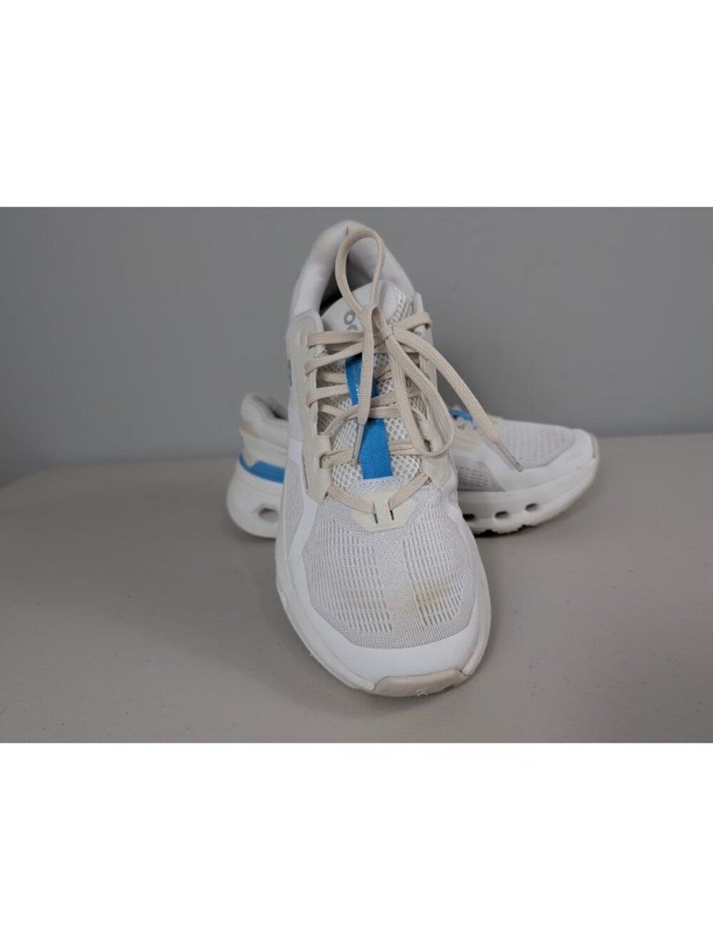 ON cloudrunner 2 horizon running shoes in white women's size 9.5